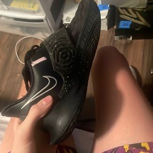 Kyrie 3 low not worn a lot little dirty